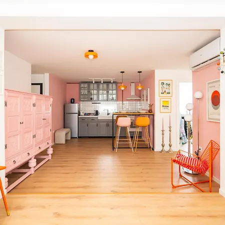Apartment Colorful 3-bedroom Sarajevo