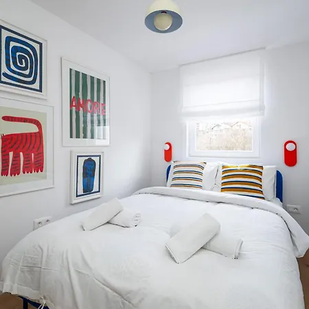 Colorful 3-bedroom Апартаменты Сараево