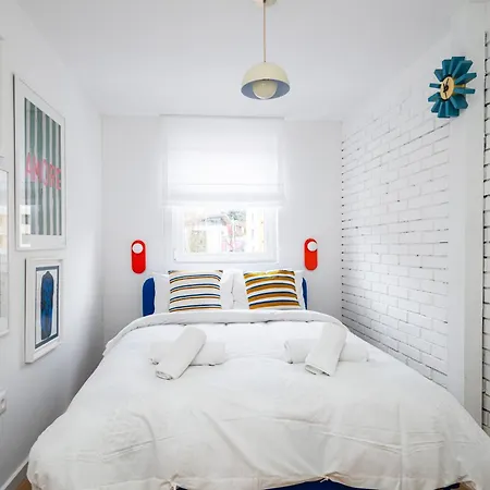 Colorful 3-bedroom Апартаменты